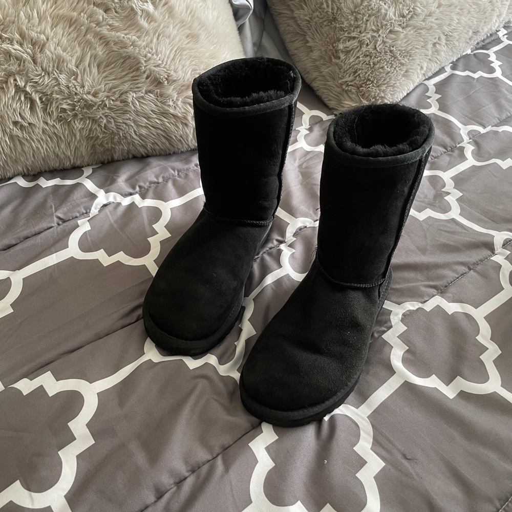 UGG size 7